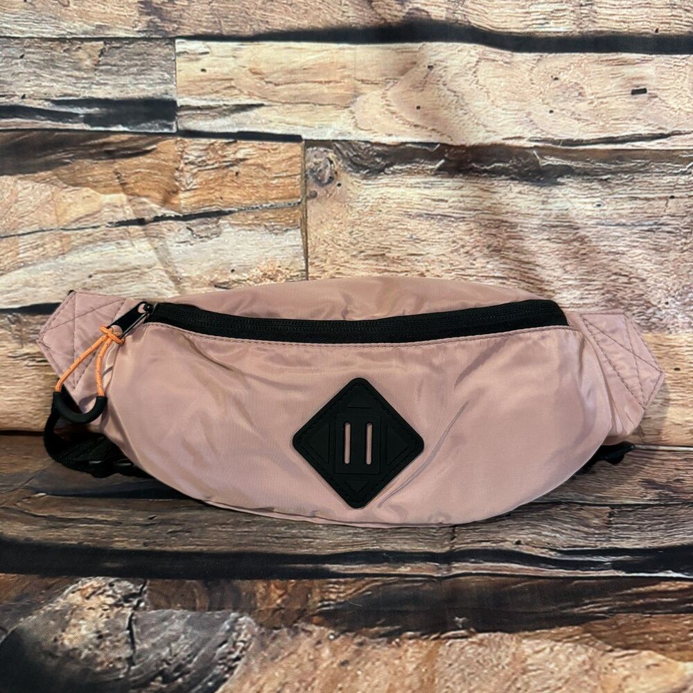 No Boundaries Men's Pink Mauve Flat Fanny Pack Waist Bag Adjustable Strap NWT
